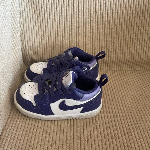 Nike Toddler Shoes size 7C US - Picture 1 of 7